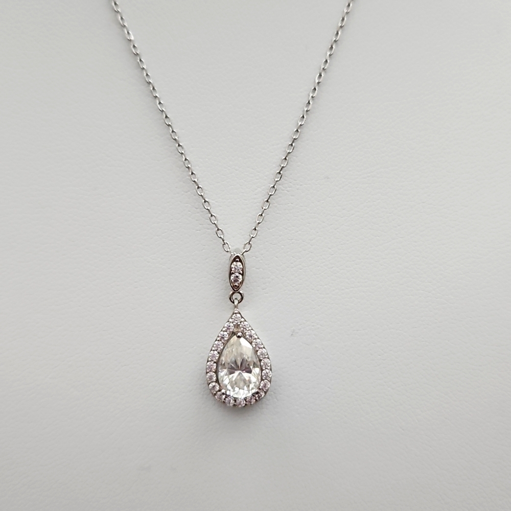 1.5ct Pear Moissanite Necklace